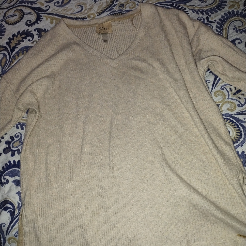 Elie. Tahari suéter size M